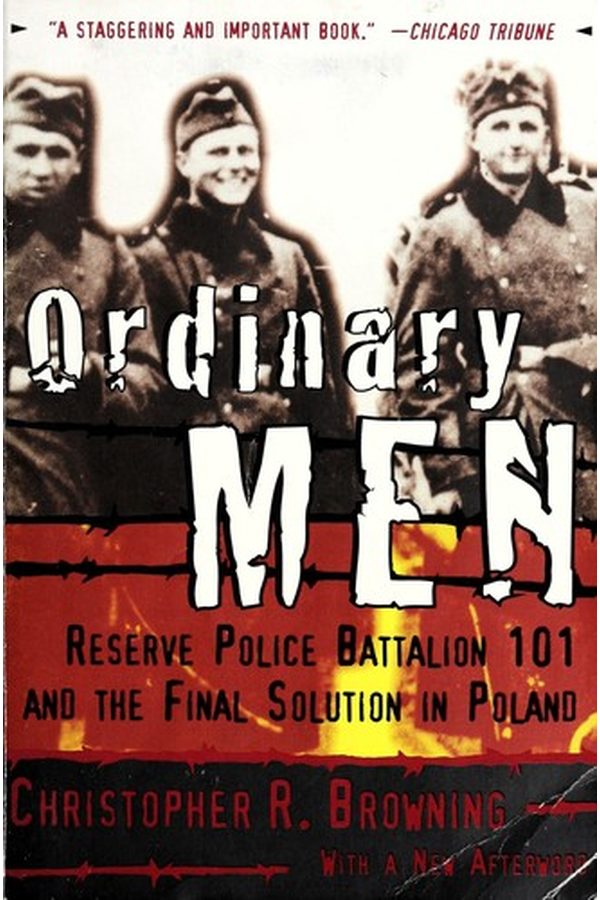 Portada de Aquellos hombres grises. El Batallón de Reserva 101 y la solución final en Polonia